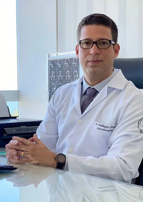 Neurocirurgião em Salvador Dr. Washington Oliveira